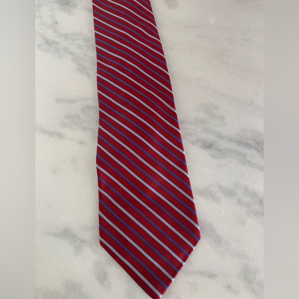 Red Brooks brothers tie